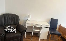 2 Zimmer Wohnung 1Min Messe Koeln